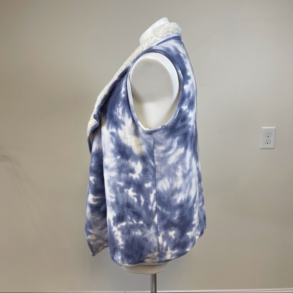 Adyson Parker Plus Size Tie Dyed Vest - Picture 2 of 5